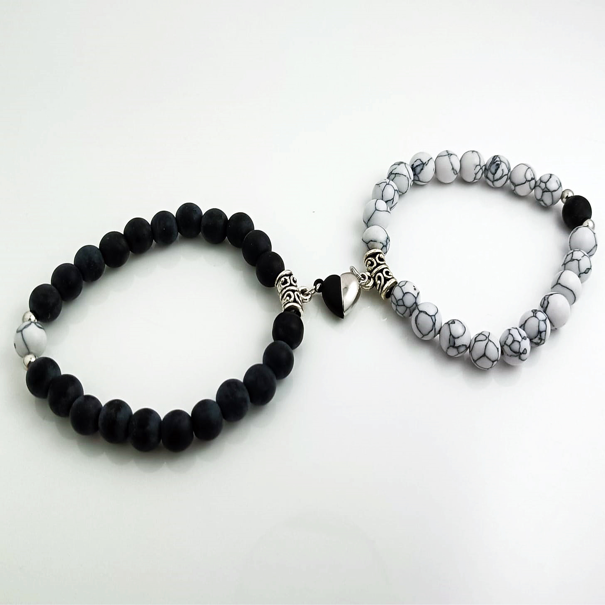 Magnetic Heart Couple Bracelets in Black and White Stone