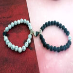 Magnetic heart couple bracelets in black and white stone
