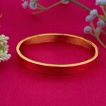 Gold AuraSpark men's hinged bangle with brushed finish.